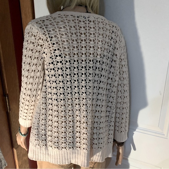 Preswick & Moore Ivory Cardigan crocheted Petite Medium - Picture 2 of 4